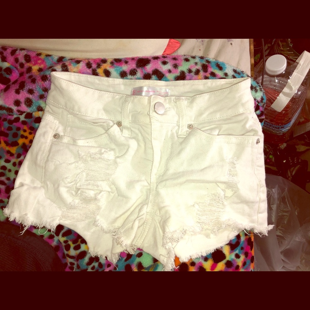 White jeaned short shorts